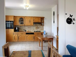 Fridge, microwave, dishwasher