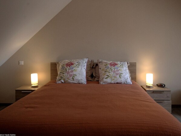 2 bedrooms, free WiFi, bed sheets