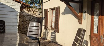 Charming cottage in Vauvillers with shared garden