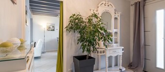 Bright Cottage in the Heart of Monts de Gy