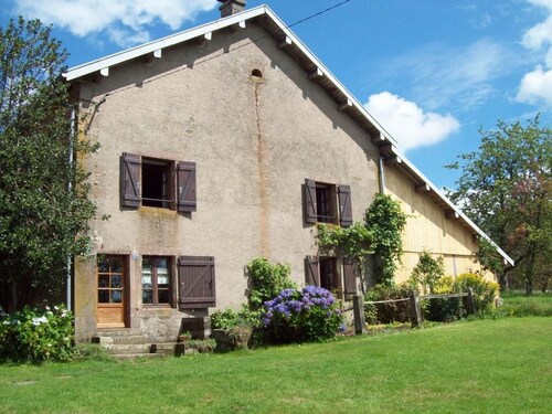 Spacious renovated house with WIFI, perfect for families