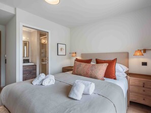 3 bedrooms, free WiFi, bed sheets