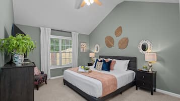 3 bedrooms, desk, iron/ironing board, free WiFi