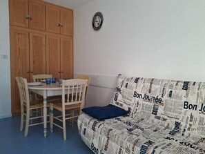 Dining - Apartment for 5 near slopes, parking (Le Dévoluy)