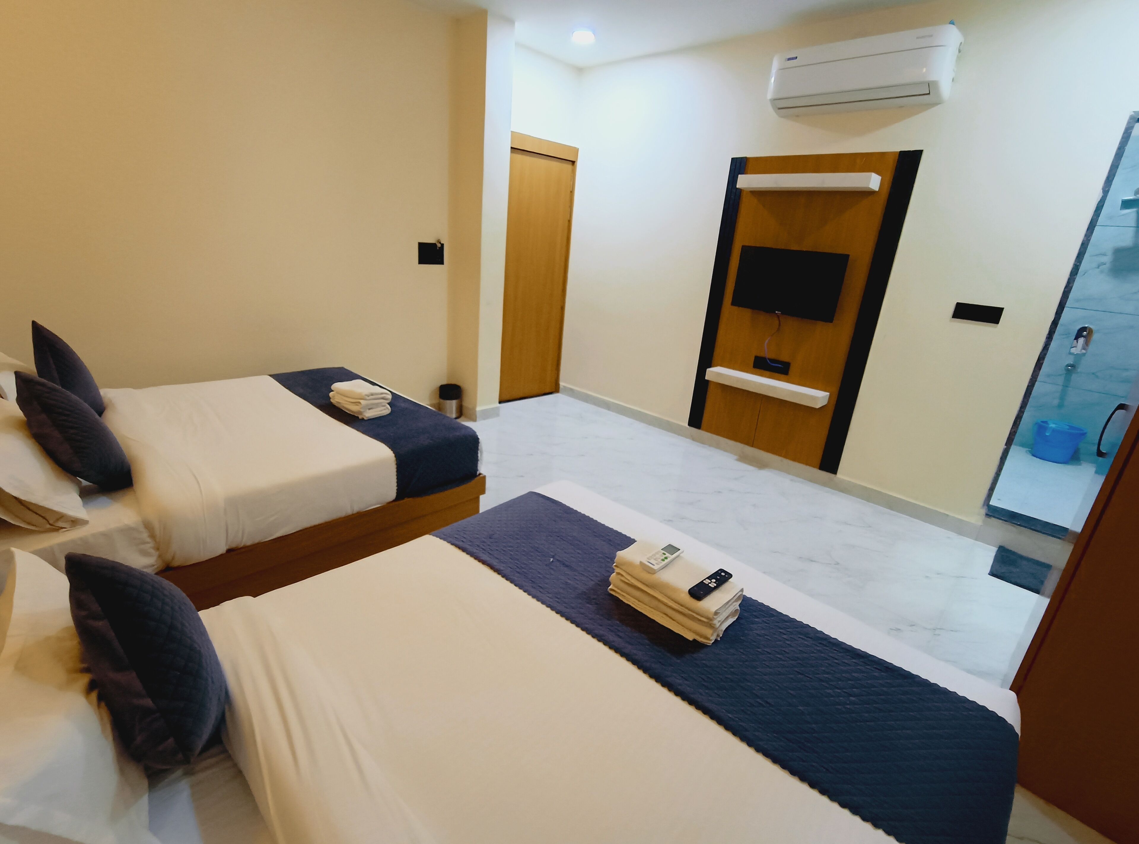 Deluxe Quadruple Room