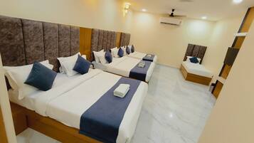 Family Room | Free WiFi, bed sheets