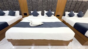 Family Room | Free WiFi, bed sheets - Hotel Hari Sajan (Ujjain)