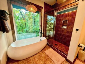 Shower, hair dryer, towels - Tranquil Hideaway: Romantic Spa Retreat w/ Hot Tub & Sauna (Denniston)