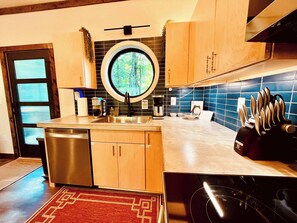 Fridge, microwave, oven, stovetop - Tranquil Hideaway: Romantic Spa Retreat w/ Hot Tub & Sauna (Denniston)