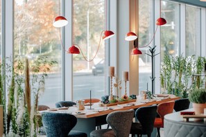 Tägliches inbegriffenes Frühstücksbuffet