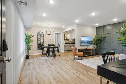 This apartment is a 1 bedroom(s), 1 bathrooms, located in Hampton, VA.