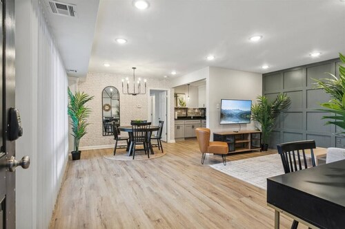 This apartment is a 1 bedroom(s), 1 bathrooms, located in Hampton, VA.