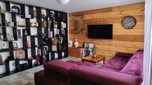 Smart TV, video games, books, computer monitors