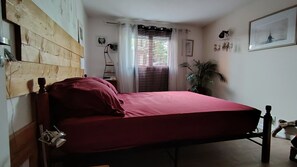4 chambres, bureau, Wi-Fi gratuit, draps fournis