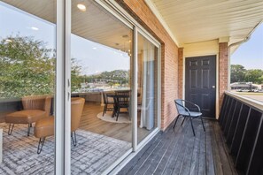 Terrace/patio - This apartment is a 2 bedroom(s), 1 bathrooms, located in Hampton, VA. (Hampton)