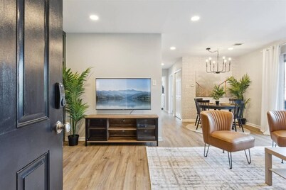 This apartment is a 2 bedroom(s), 1 bathrooms, located in Hampton, VA.