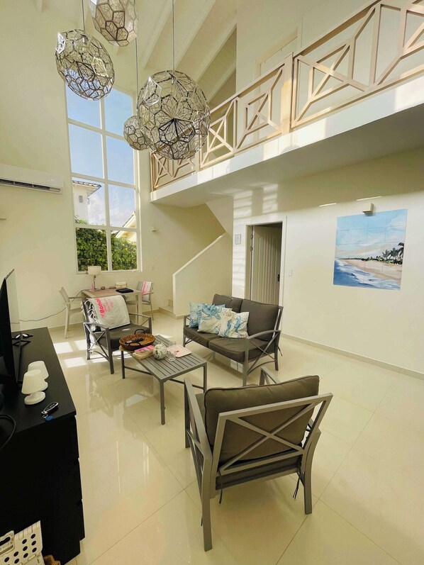 Téléviseur, bureau