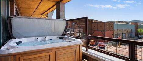 Bain à remous extérieur