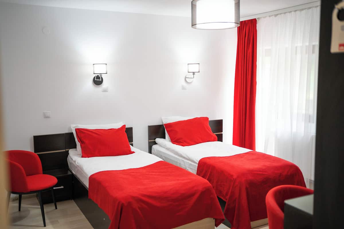 Twin Room | Free WiFi