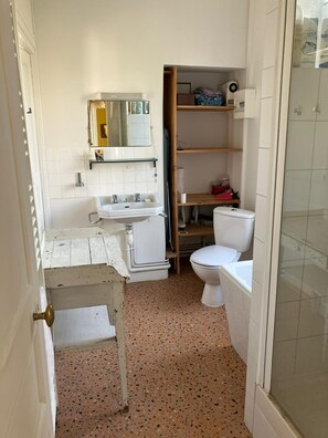 Shower, toilet paper