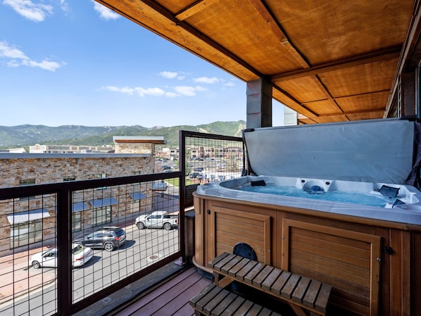 Bain à remous extérieur