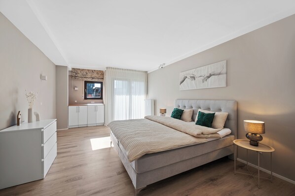 2 chambres, lit de bébé portatif, accès au Wi-Fi (inclus)
