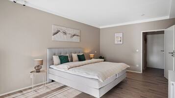 2 slaapkamers, reisbedje, gratis wifi, beddengoed