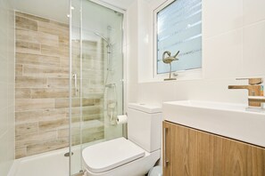 Bathroom - Sea Song (Ventnor)