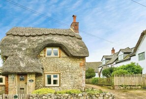 Cottage | Exterior - Sixpenny Cottage (Yarmouth)
