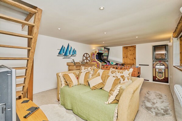 Interior - Sixpenny Cottage (Yarmouth)