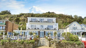 Exterior - Compton at the Aqua (Shanklin)