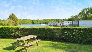 Outdoor dining - Thistle Cottage (Ryde)