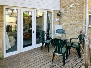 Outdoor dining - Thistle Cottage (Ryde)