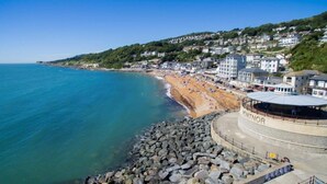Beach - Esplanade House (Ventnor)