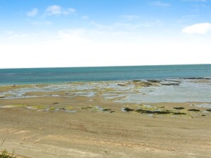 Beach - Beachfield Breeze (Bembridge)