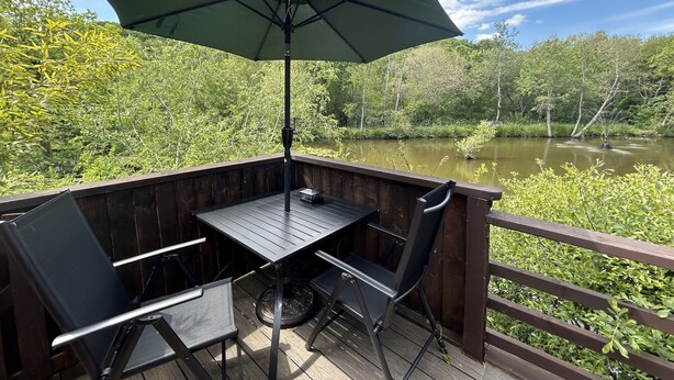 Outdoor dining - Willow End (Sandown)