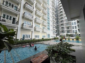 Room, 1 Bedroom, Balcony | Kolam renang | Kolam renang terbuka 