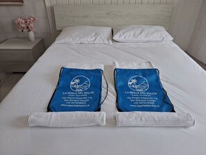 WiFi, bed sheets
