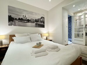 1 chambre, fer et planche à repasser, Wi-Fi, draps fournis