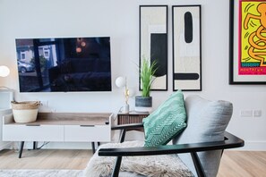 LCD TV