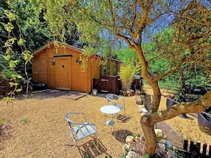 Terrace/patio - Hobbits Landing (Sandown)