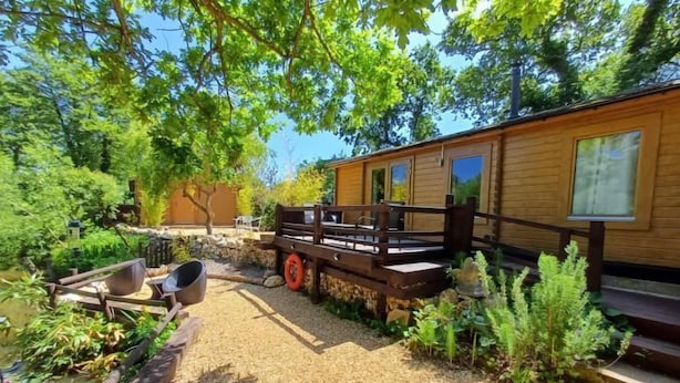 Terrace/patio - Hobbits Landing (Sandown)