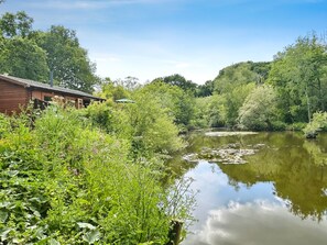 Cottage | Interior - Hobbits Landing (Sandown)