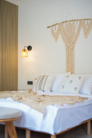 Deluxe tweepersoonskamer, terras, uitzicht op tuin | Gratis wifi