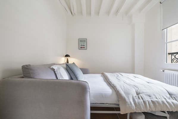 2 chambres, fer et planche à repasser, Wi-Fi gratuit, draps fournis