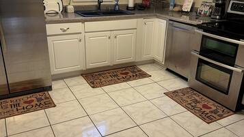 Microwave, stovetop, dishwasher