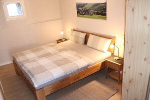 1 bedroom, WiFi, bed sheets - Quiet accommodation at the winegrower's with a view of the vineyards - own restaurant (Unknown)