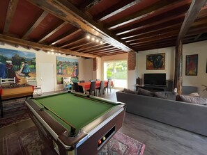 House | Games room