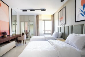 3 bedrooms, iron/ironing board, WiFi, bed sheets