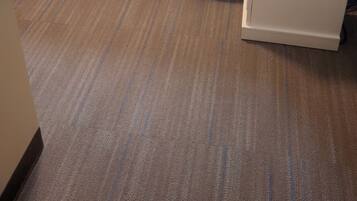 1 bedroom, desk, free WiFi, bed sheets